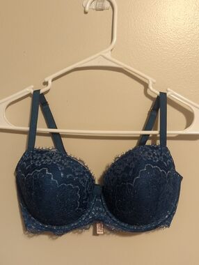 Victoria's Secret Blue Lace Molded Underwire Bra